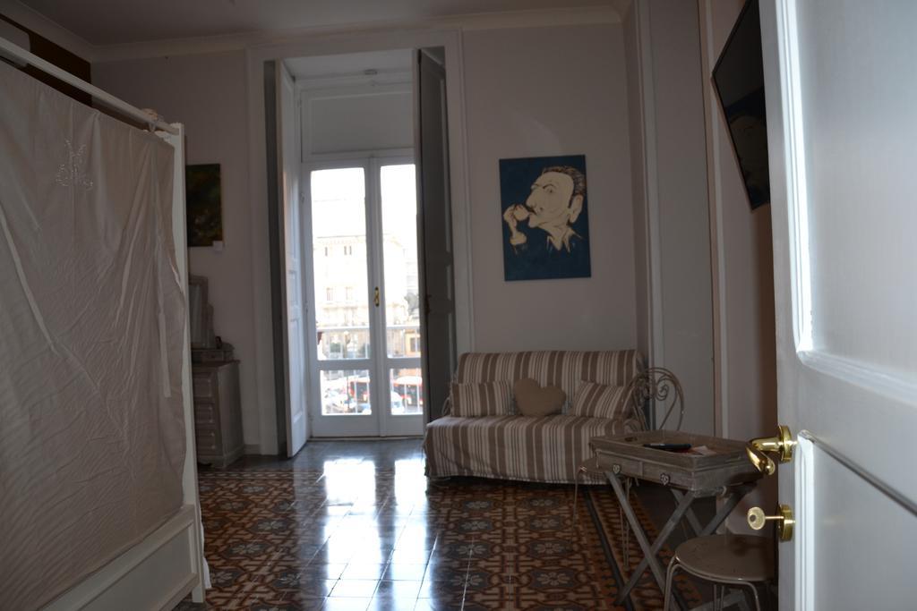 Napul'Art Bed & Breakfast Наполи Стая снимка