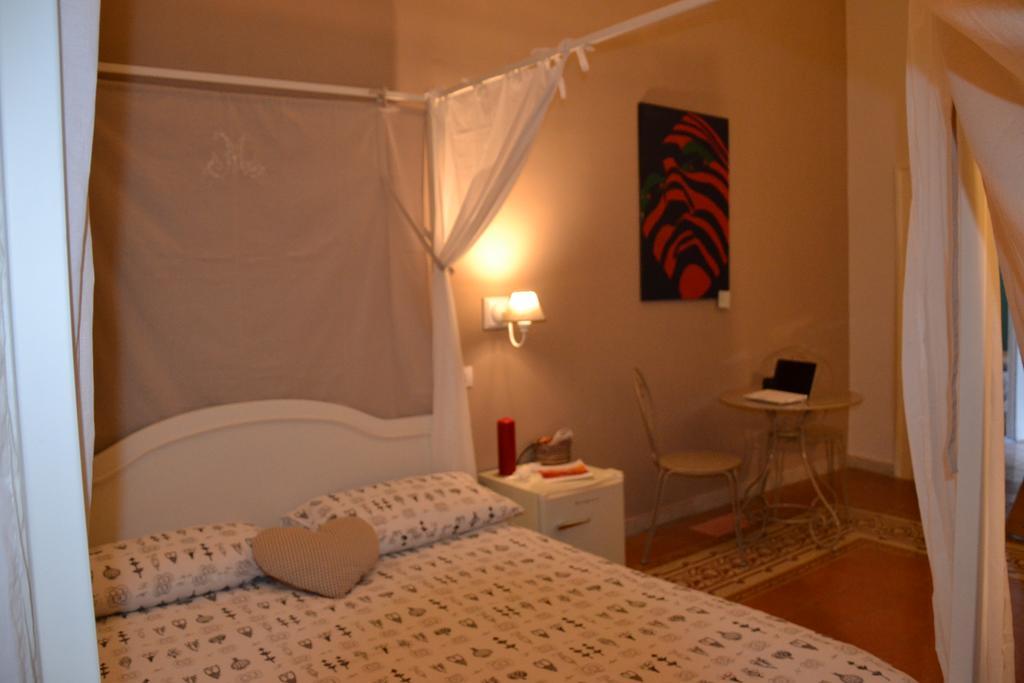 Napul'Art Bed & Breakfast Наполи Стая снимка