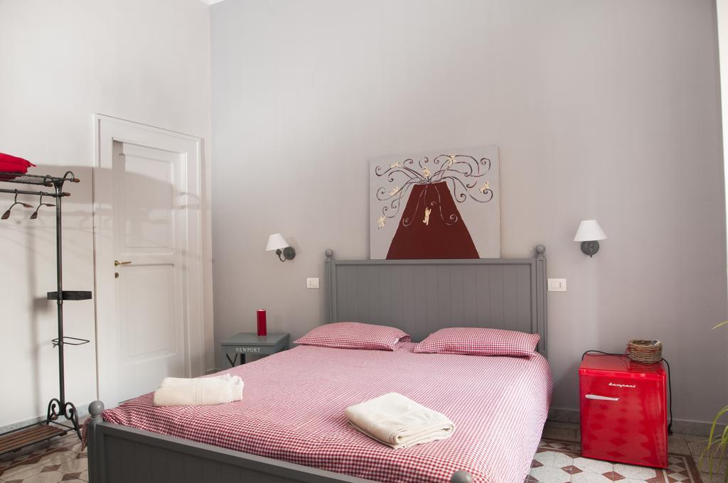 Napul'Art Bed & Breakfast Наполи Стая снимка
