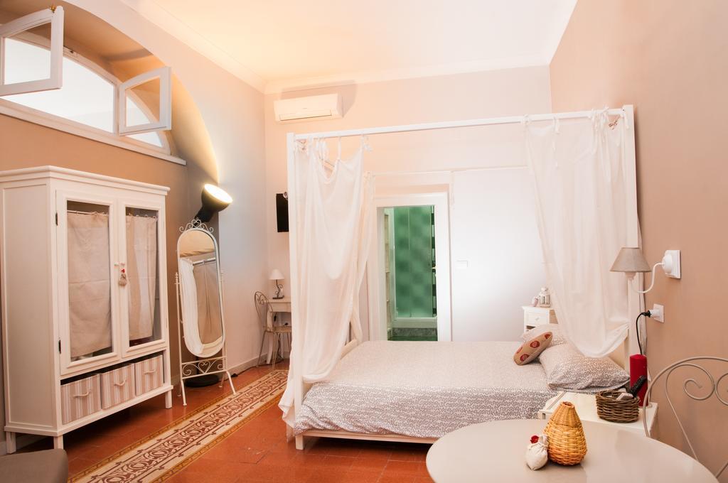 Napul'Art Bed & Breakfast Наполи Стая снимка