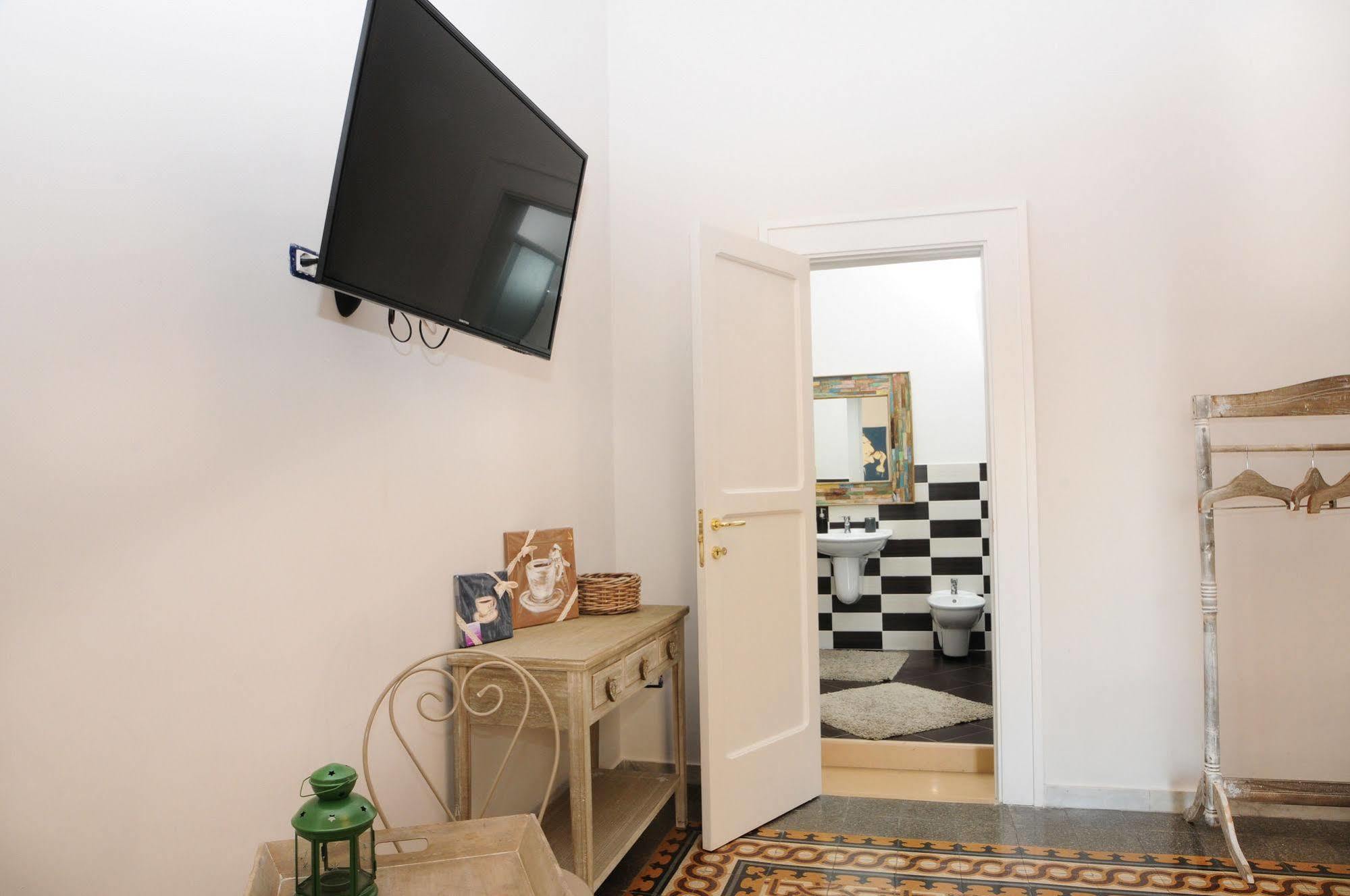 Napul'Art Bed & Breakfast Наполи Екстериор снимка