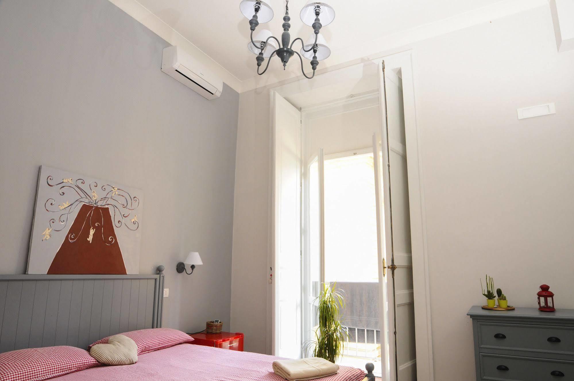 Napul'Art Bed & Breakfast Наполи Екстериор снимка